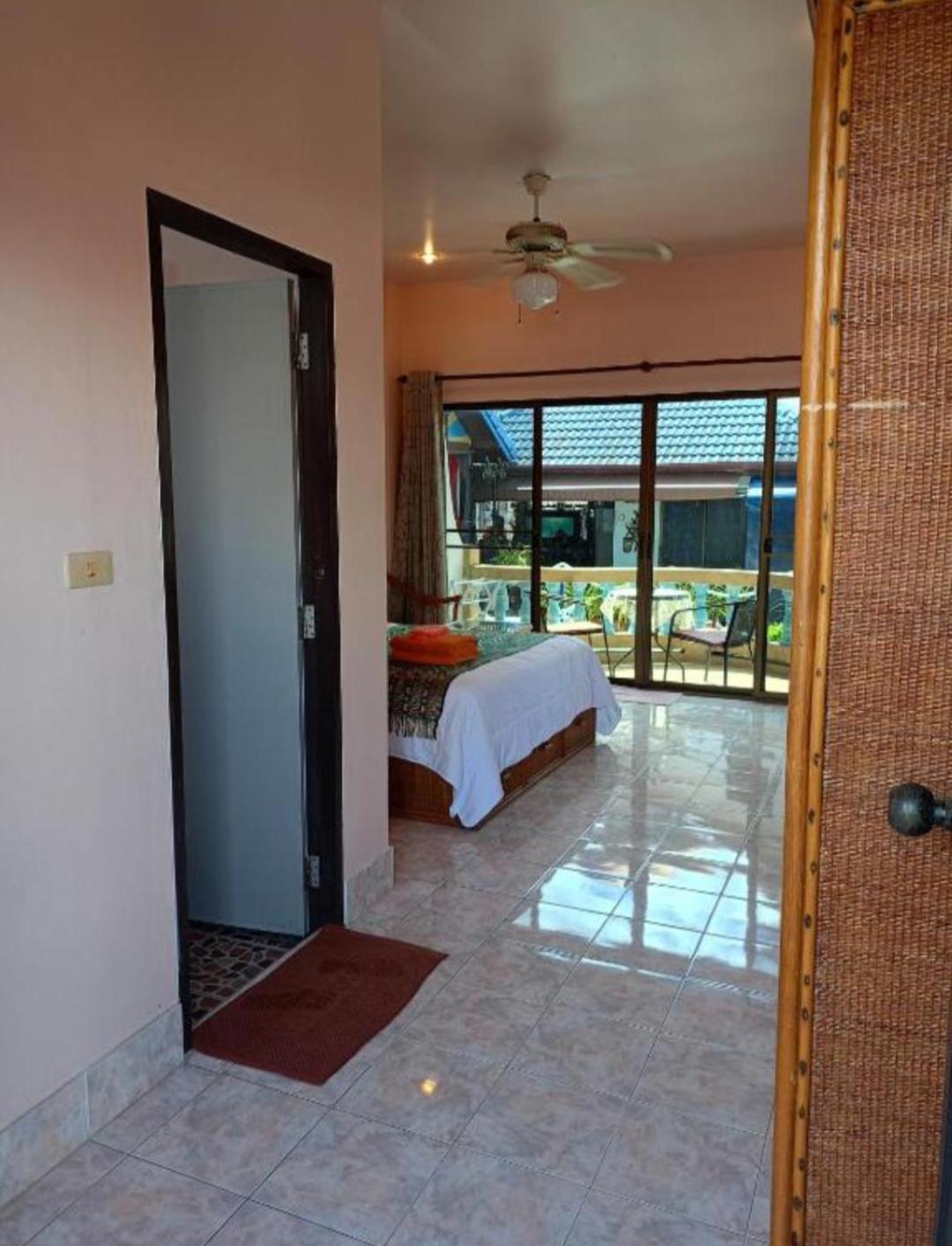 Patong Sunbeach Mansion Ngoại thất bức ảnh