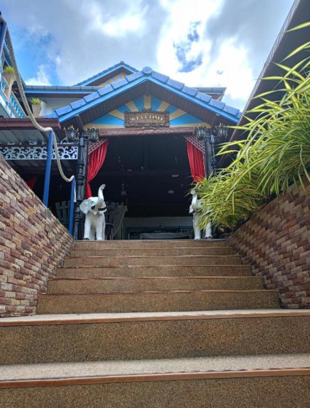 Patong Sunbeach Mansion Ngoại thất bức ảnh