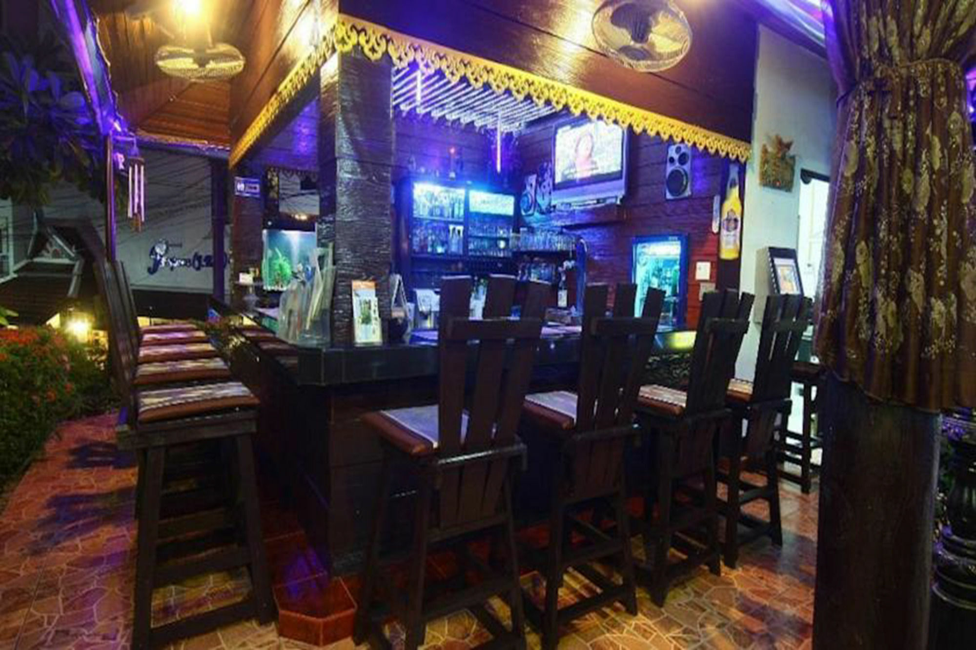 Patong Sunbeach Mansion Ngoại thất bức ảnh